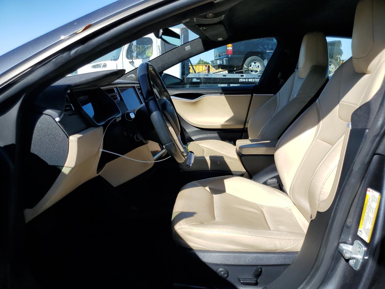 2016 Tesla Model S VIN: 5YJSA1E17GF123397 Lot: 90882405