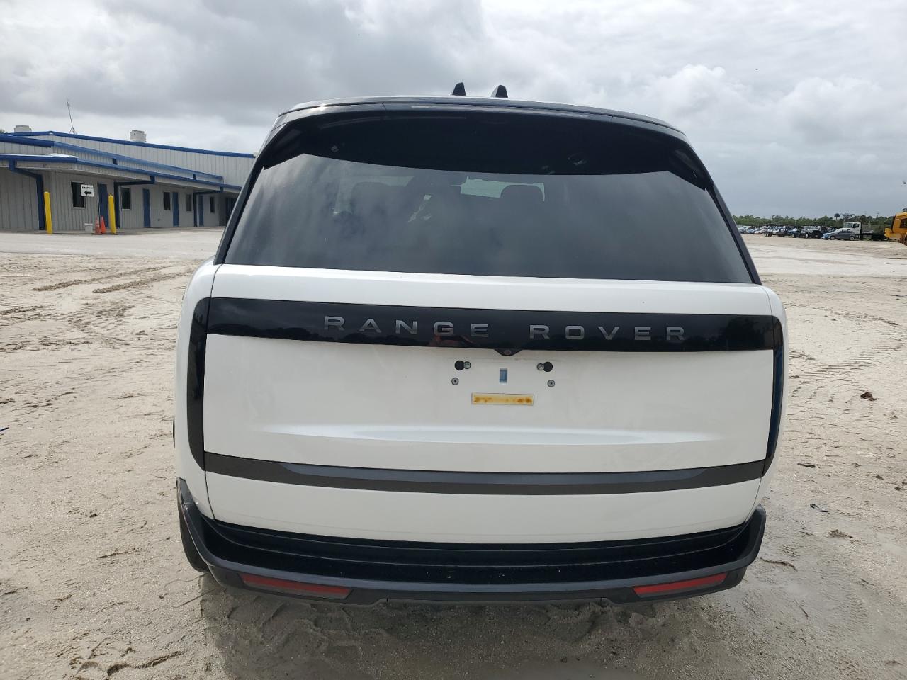 2025 Land Rover Range Rover Se VIN: SALKP9E91SA267637 Lot: 85765345