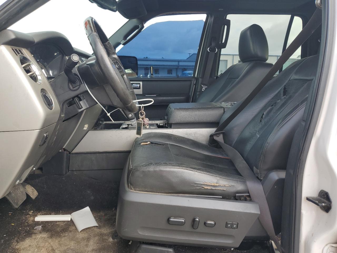 2014 Ford Expedition Limited VIN: 1FMJU2A51EEF32328 Lot: 85331885