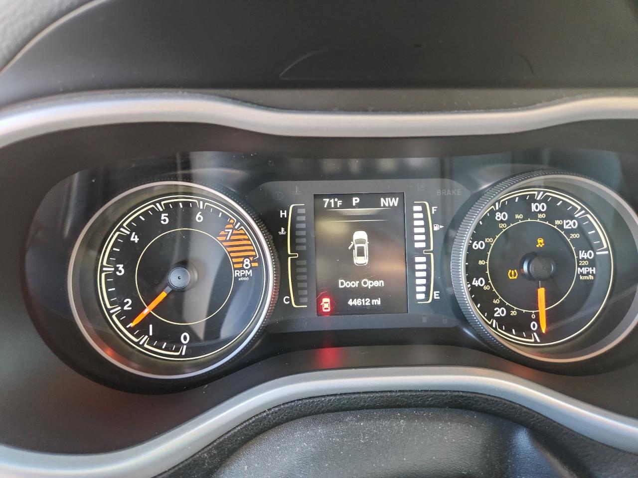 2018 Jeep Cherokee Latitude Plus VIN: 1C4PJMLX8JD562637 Lot: 85185625