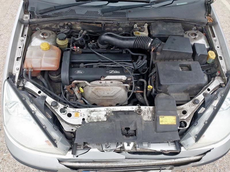 2004 FORD FOCUS 2.0 GHIA 5DR AUTO