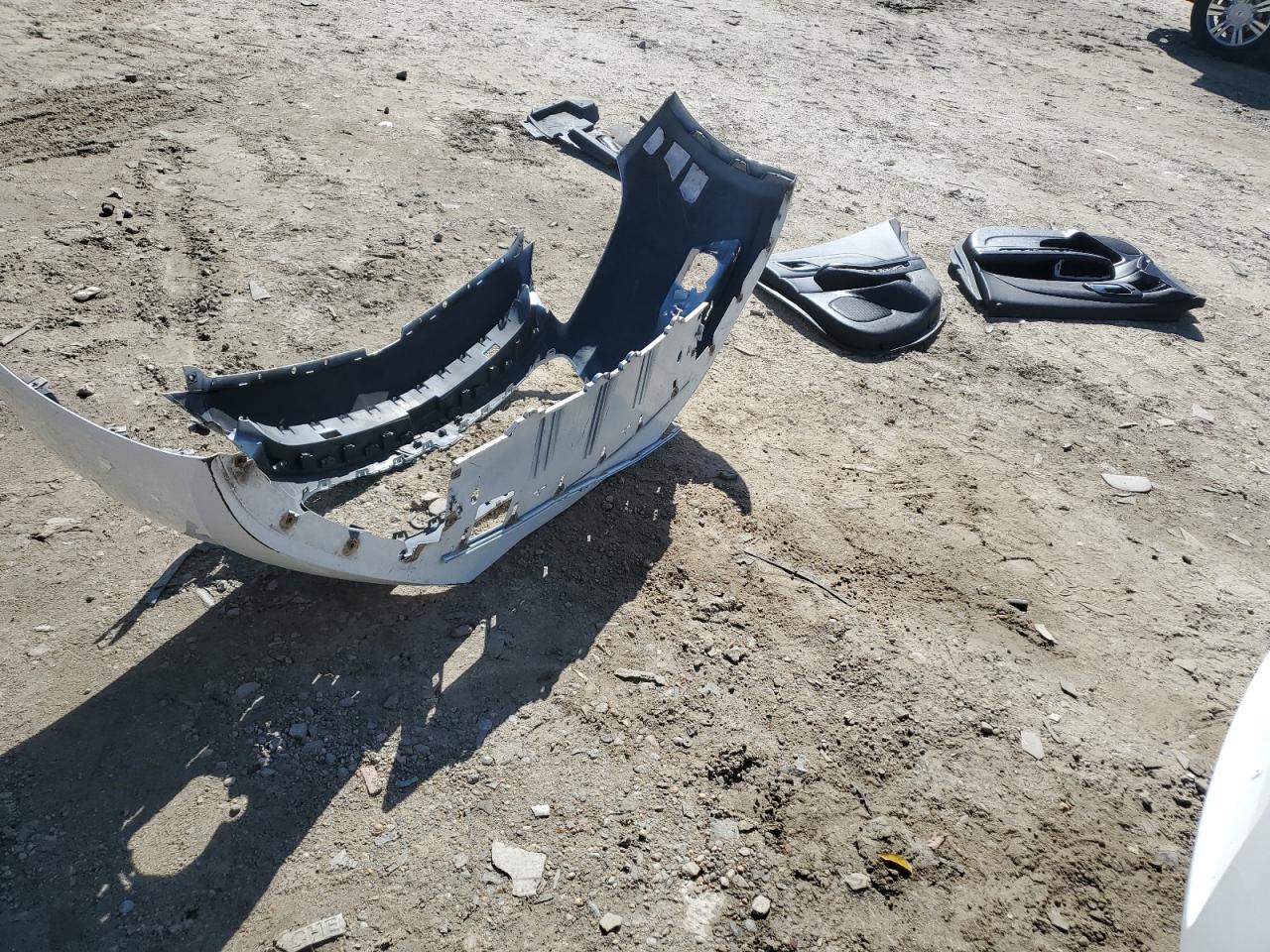 2015 Chevrolet Malibu 1Lt VIN: 1G11C5SLXFF103912 Lot: 84558535