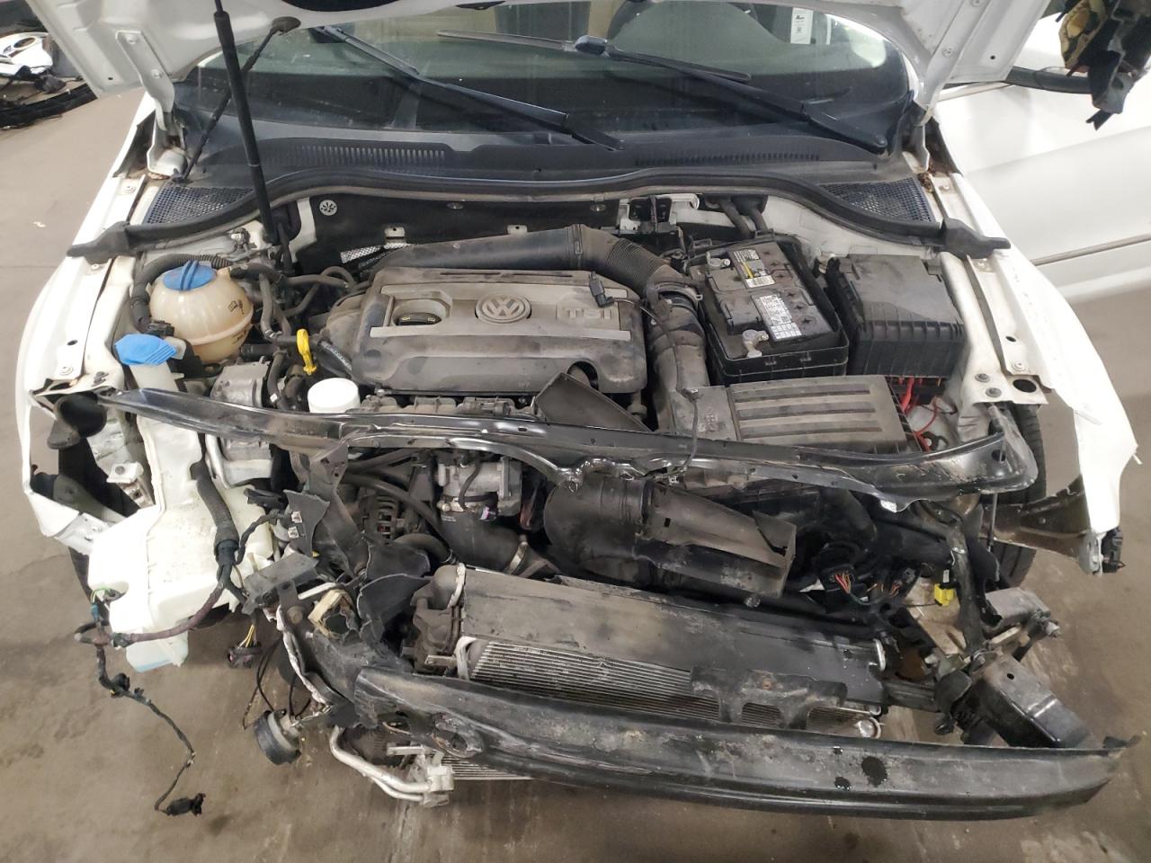 2016 Volkswagen Cc Base VIN: WVWBP7AN0GE503273 Lot: 89502105