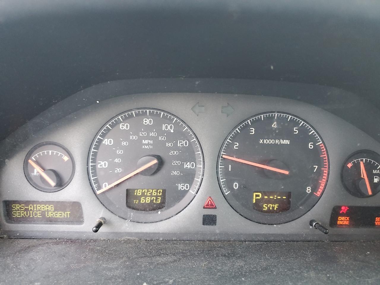 2001 Volvo V70 VIN: YV1SW61R011116151 Lot: 82431115