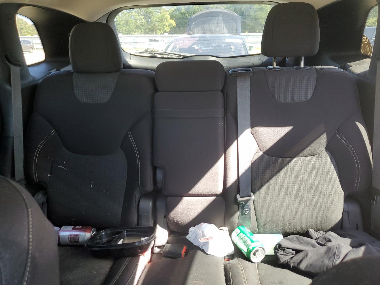 2015 Jeep Cherokee Latitude VIN: 1C4PJMCB8FW663967 Lot: 84020605