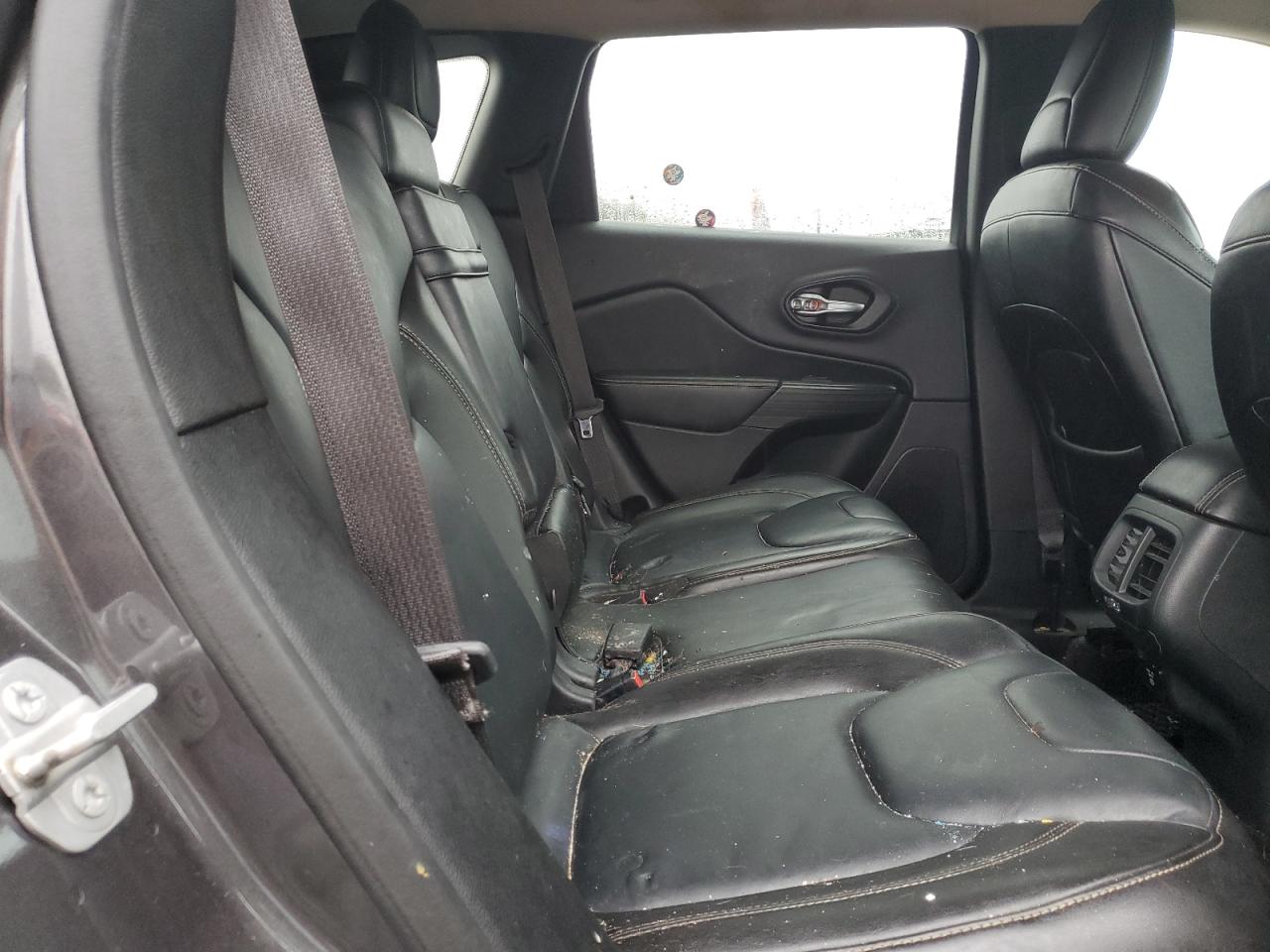 2015 Jeep Cherokee Latitude VIN: 1C4PJMCS3FW625403 Lot: 86539725