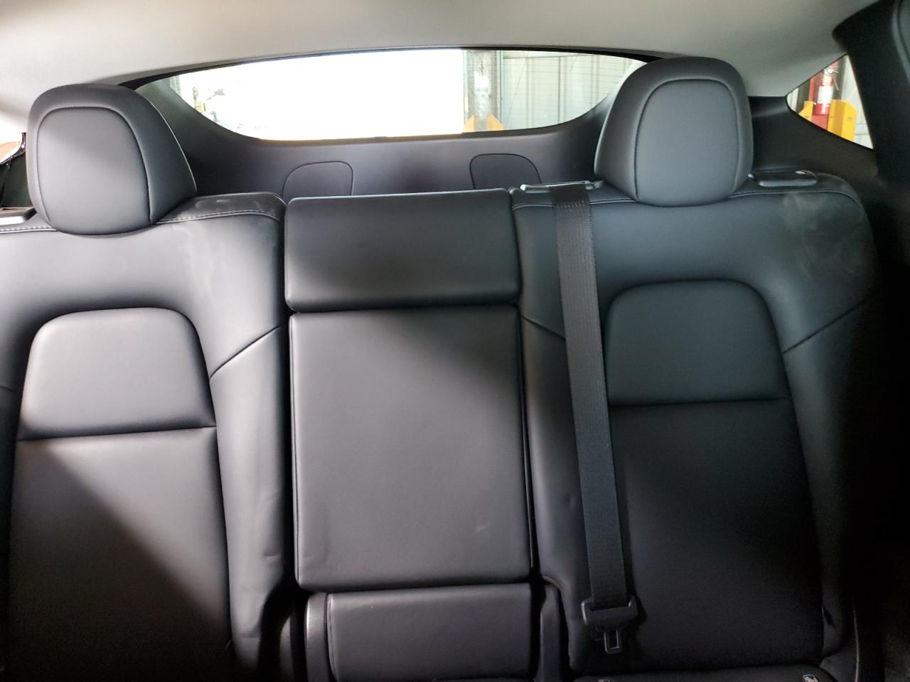 2025 Tesla Model Y VIN: 7SAYGDED2SF270100 Lot: 82744585