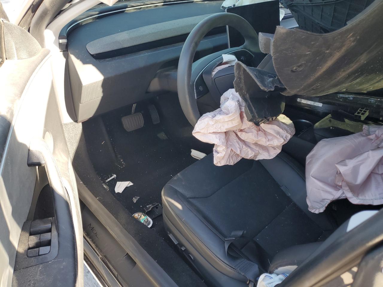 2024 Tesla Model 3 VIN: 5YJ3E1EB3RF717165 Lot: 90017325