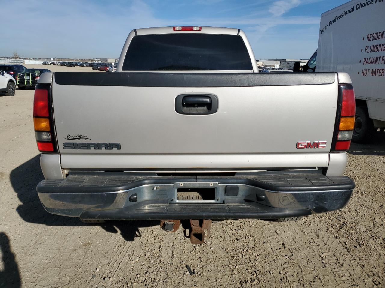 2005 GMC Sierra K2500 Heavy Duty VIN: 1GTHK23215F818072 Lot: 86513045