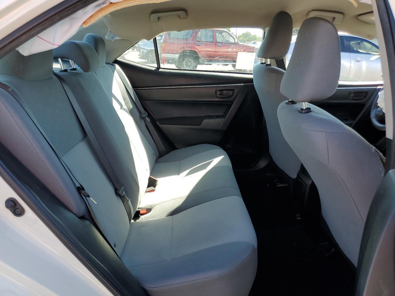 2014 Toyota Corolla L VIN: 5YFBURHE2EP151176 Lot: 85906355