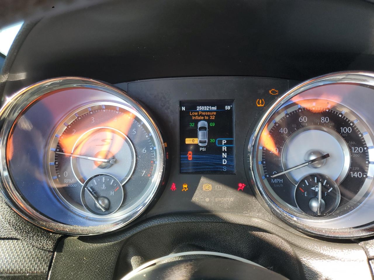 2014 Chrysler 300 S VIN: 2C3CCABG0EH328353 Lot: 82603295