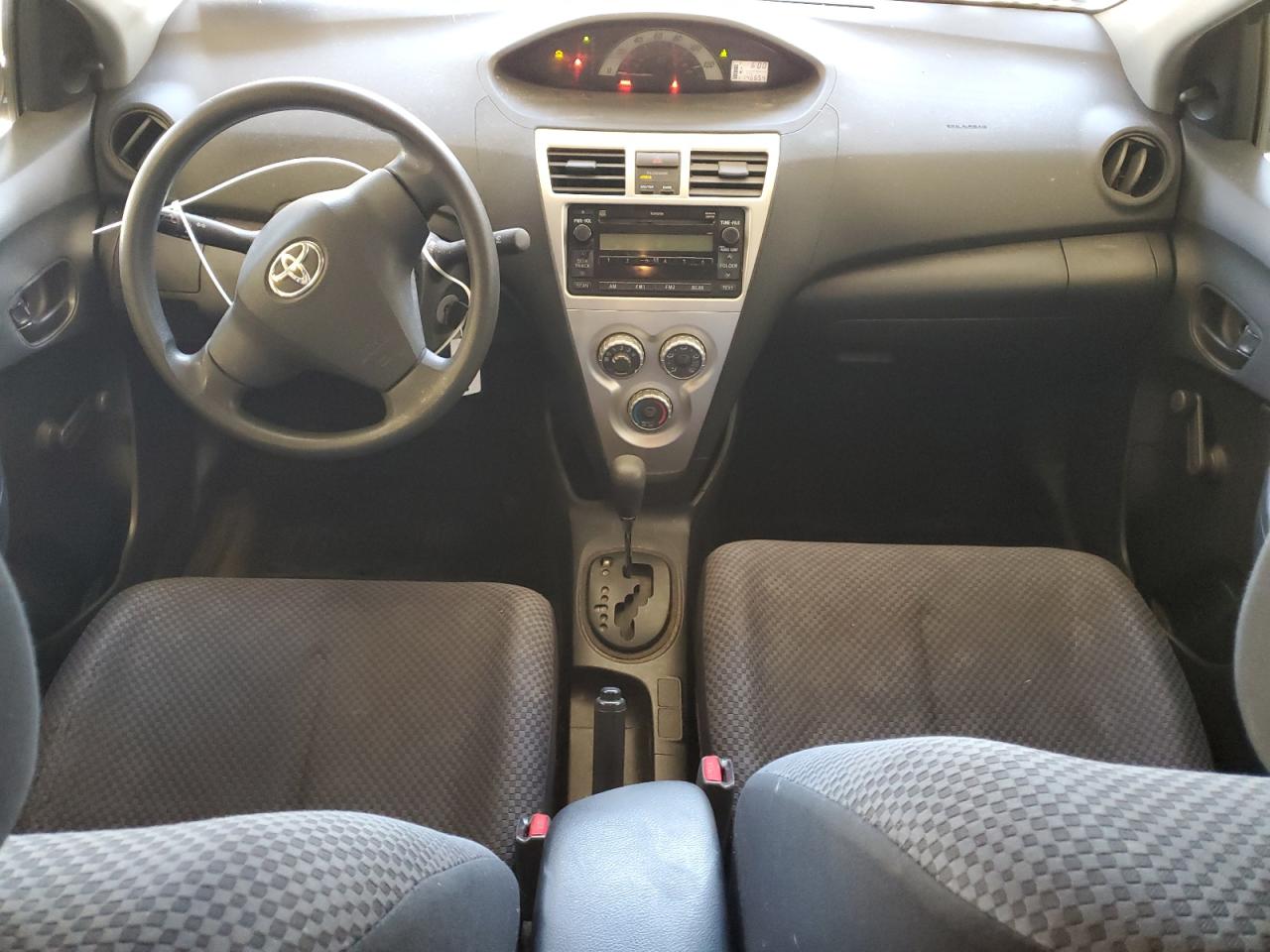 2007 Toyota Yaris VIN: JTDBT923171070025 Lot: 86152335