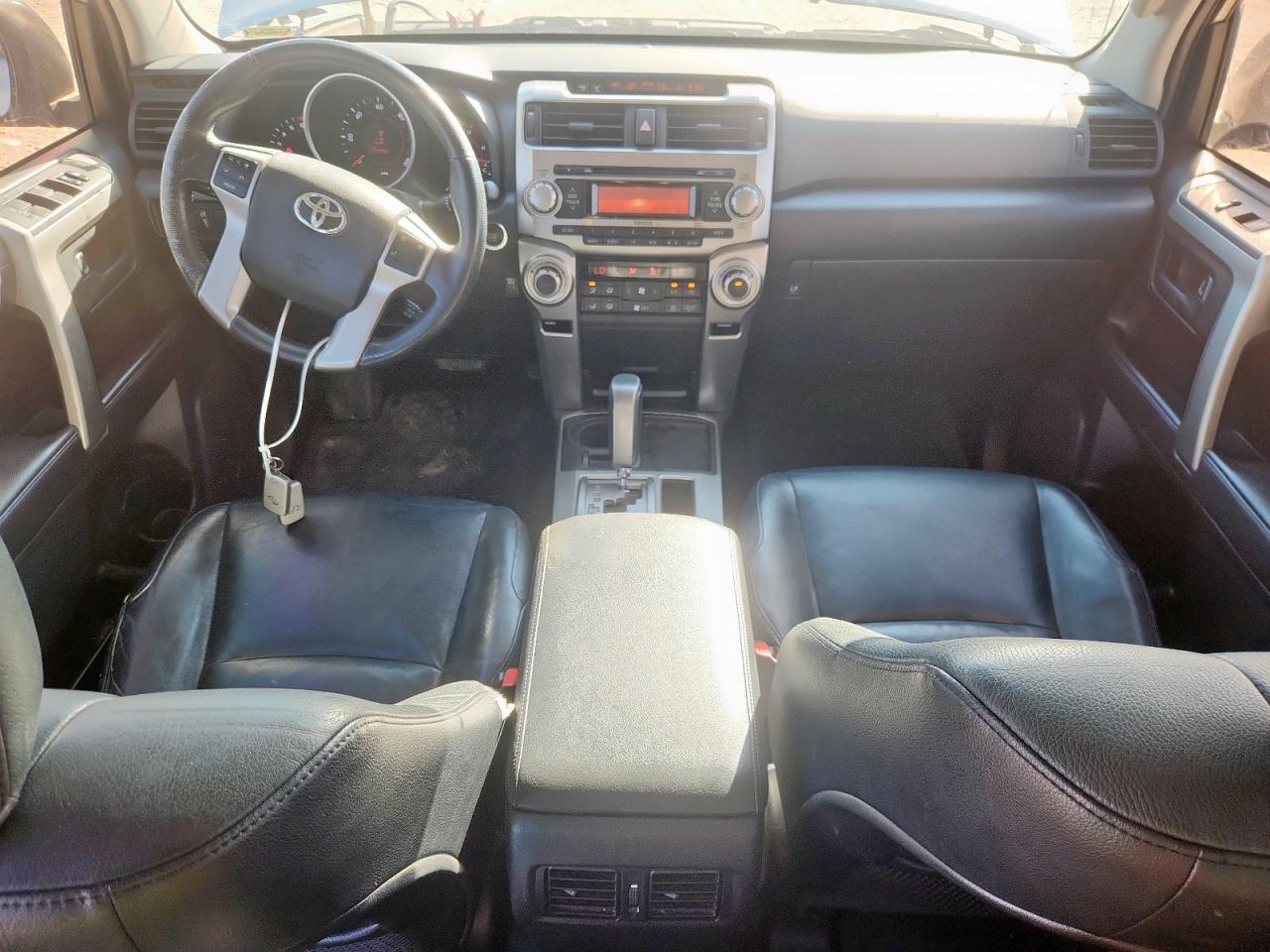 2010 Toyota 4Runner Sr5 VIN: JTEZU5JRXA5005633 Lot: 86088225