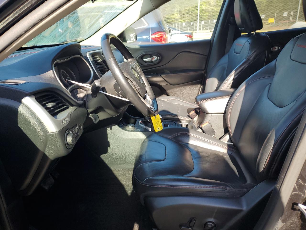 2015 Jeep Cherokee Trailhawk VIN: 1C4PJMBS3FW571067 Lot: 84190415