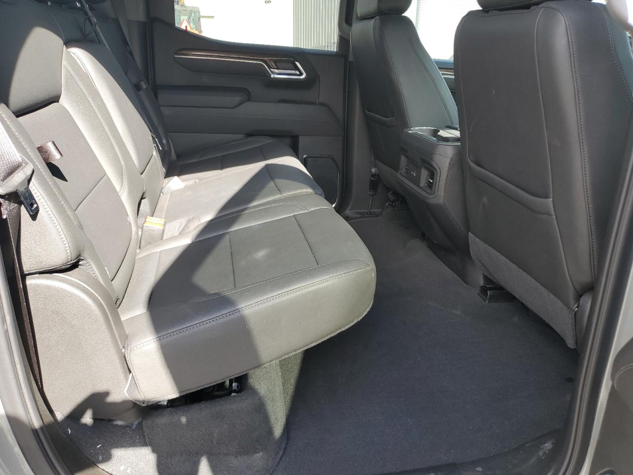 2025 Chevrolet Silverado K1500 Lt Trail Boss VIN: 3GCUKFE87SG300131 Lot: 85144385