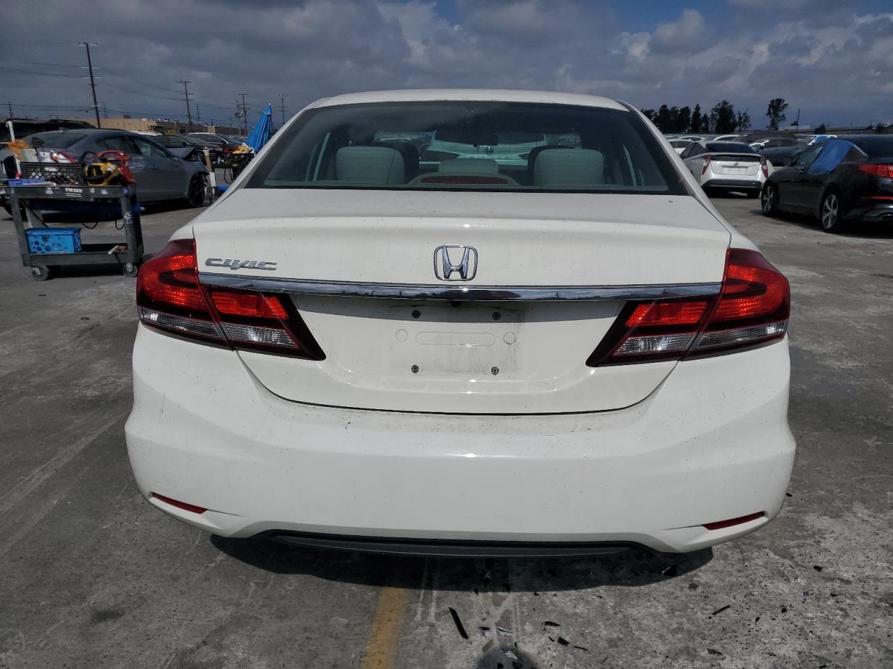 2015 Honda Civic Lx VIN: 2HGFB2F58FH566903 Lot: 82182165