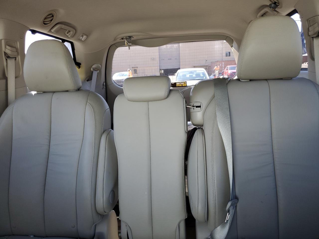 2012 Toyota Sienna Xle VIN: 5TDYK3DC8CS234066 Lot: 84642265