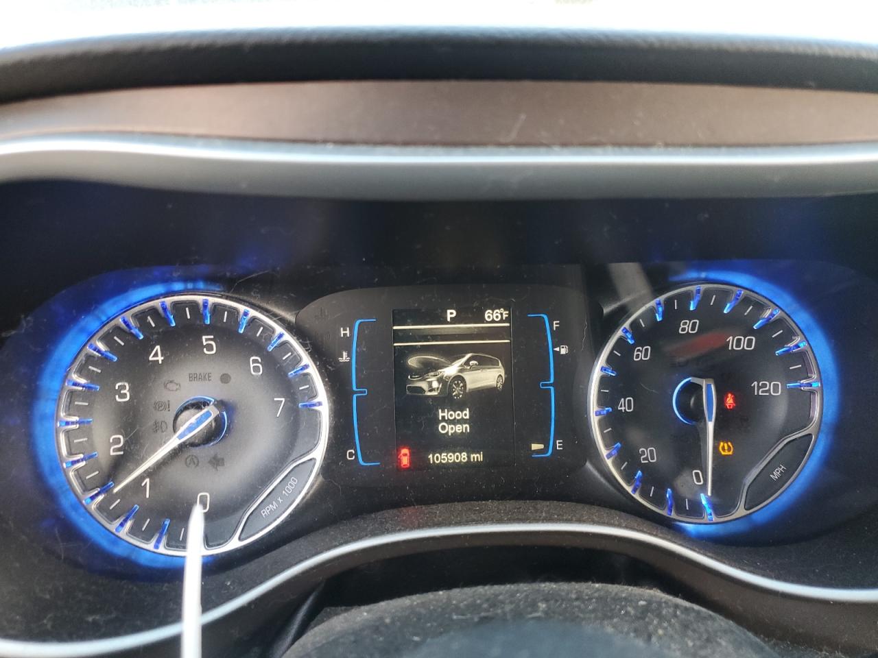 2017 Chrysler Pacifica Touring L VIN: 2C4RC1BG5HR565392 Lot: 82311305