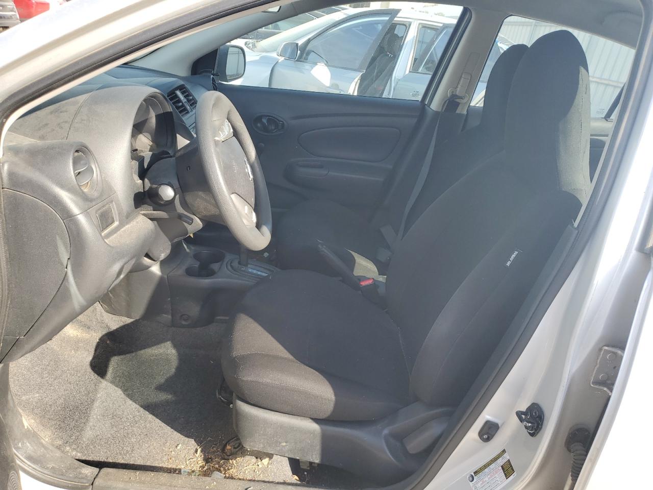 2015 Nissan Versa S VIN: 3N1CN7AP0FL833797 Lot: 85499845