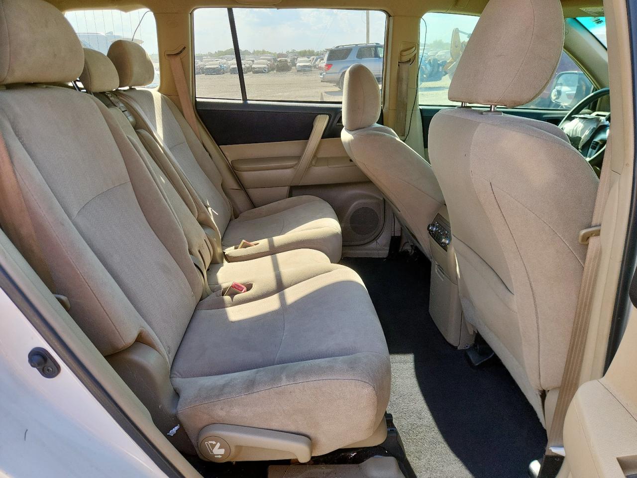 2013 Toyota Highlander Base VIN: 5TDZK3EH6DS106358 Lot: 82330115