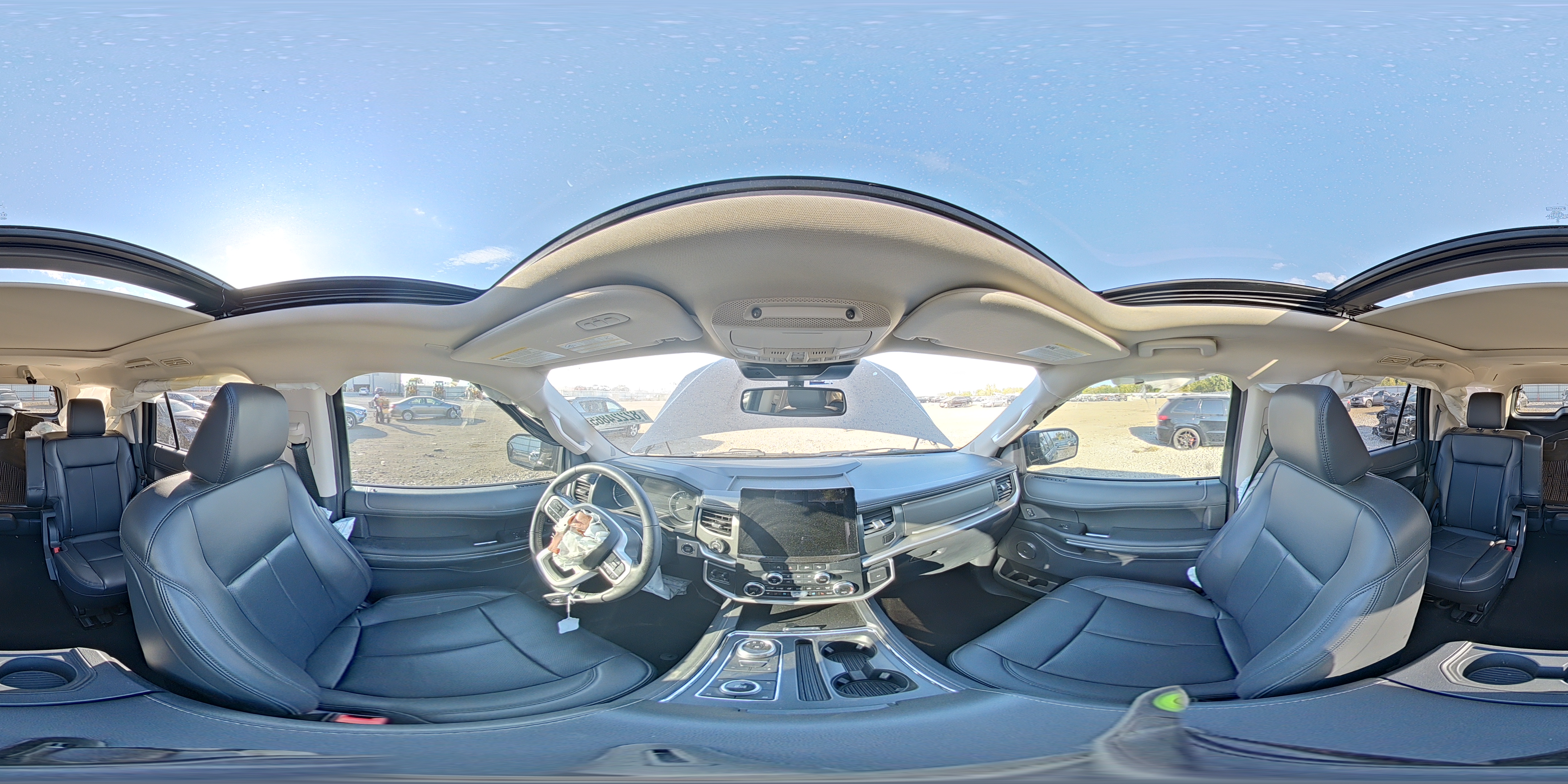 2024 Ford Expedition Xlt VIN: 1FMJU1J85REA01255 Lot: 82224865