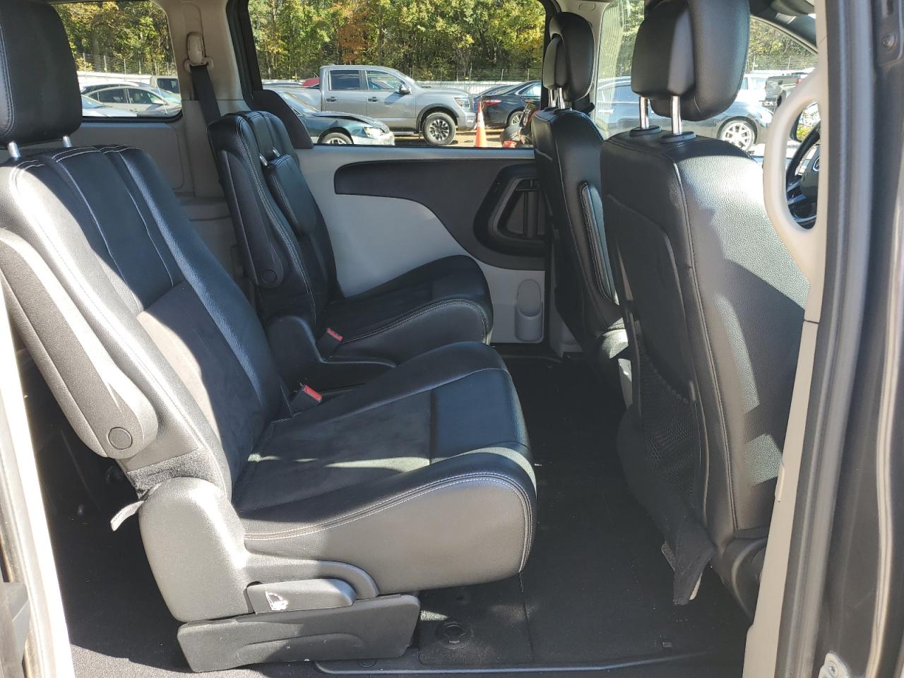 2019 Dodge Grand Caravan Sxt VIN: 2C4RDGCG0KR594465 Lot: 90063295