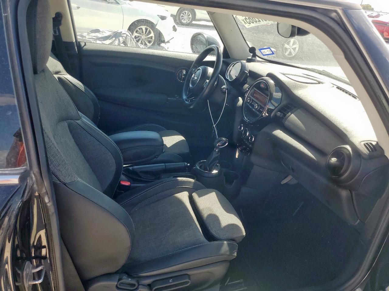 2015 Mini Cooper VIN: WMWXM5C53FT938750 Lot: 85672865