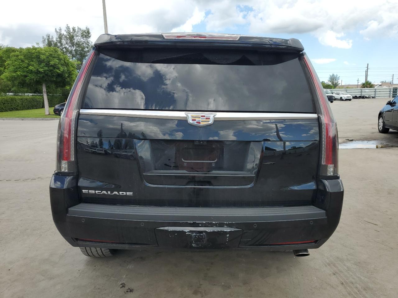 2017 Cadillac Escalade Luxury VIN: 1GYS4BKJ2HR203200 Lot: 84783515