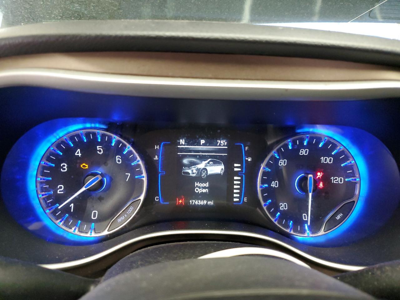 2018 Chrysler Pacifica Touring L VIN: 2C4RC1BGXJR115341 Lot: 86633875