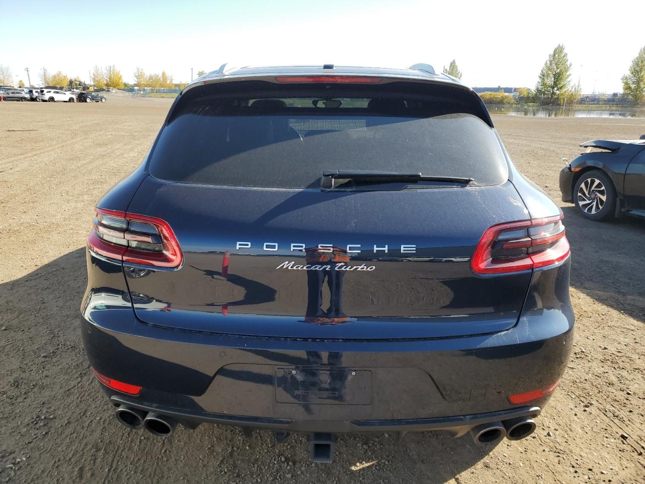 WP1AF2A56JLB70760 2018 Porsche Macan Turbo