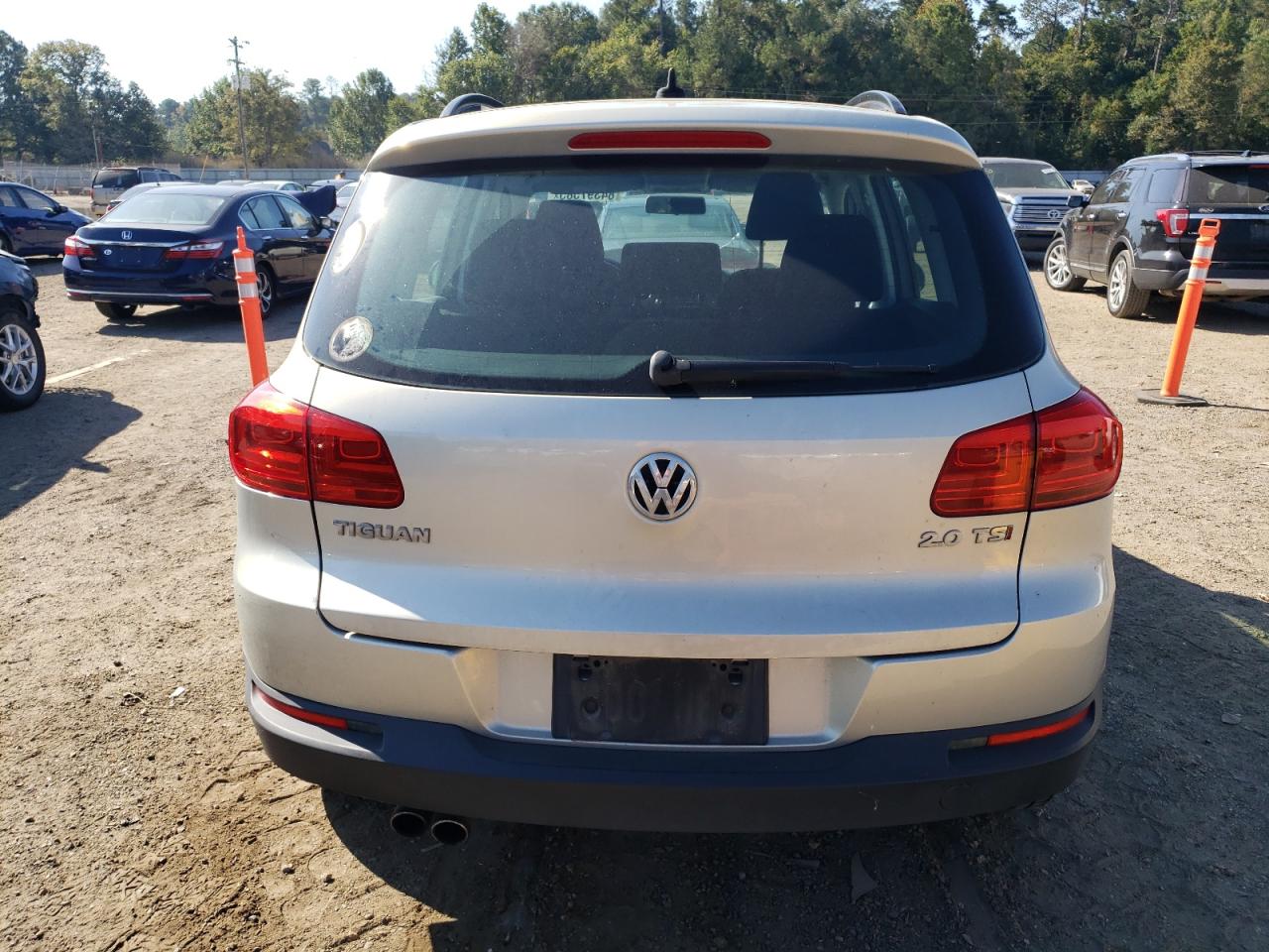 2015 Volkswagen Tiguan S VIN: WVGAV7AX8FW565978 Lot: 84397585