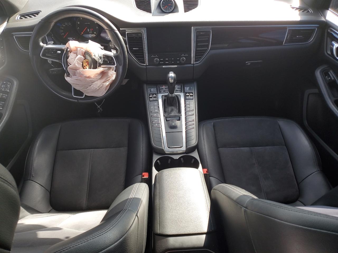 2017 Porsche Macan VIN: WP1AA2A55HLB02006 Lot: 86808145