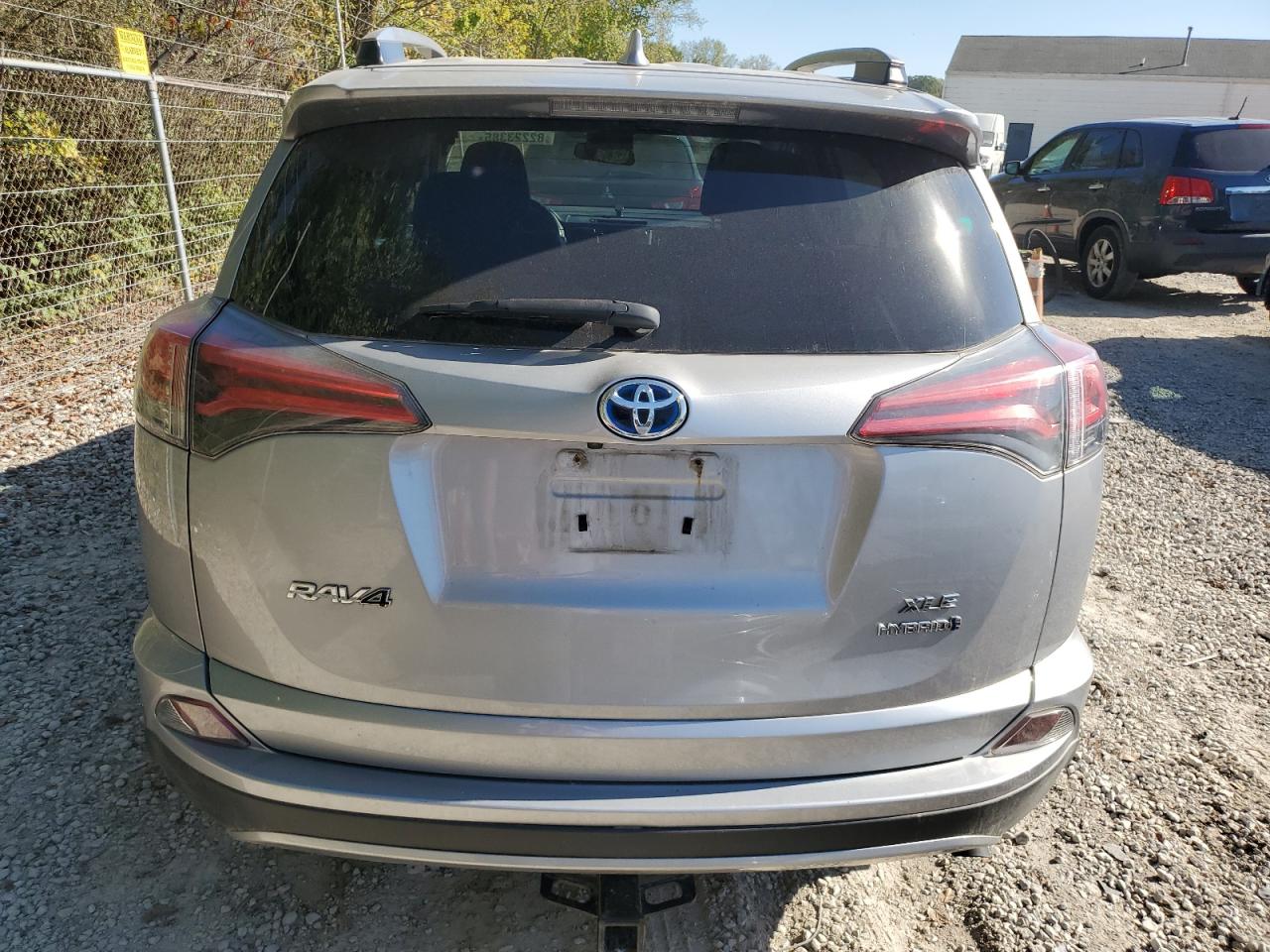 2017 Toyota Rav4 Hv Le VIN: JTMRJREV8HD108562 Lot: 82223385