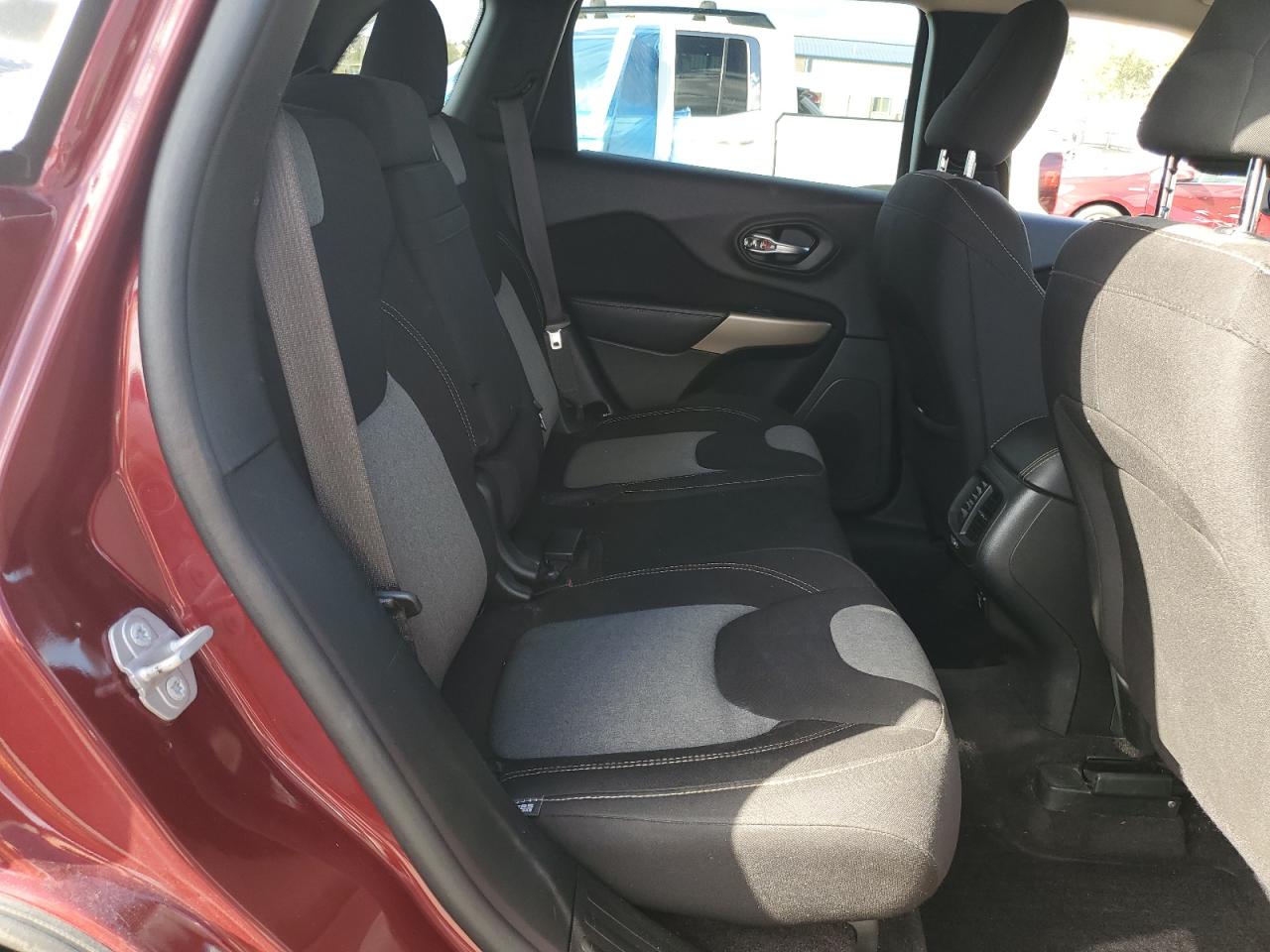 2018 Jeep Cherokee Latitude VIN: 1C4PJMCX5JD622499 Lot: 85121585