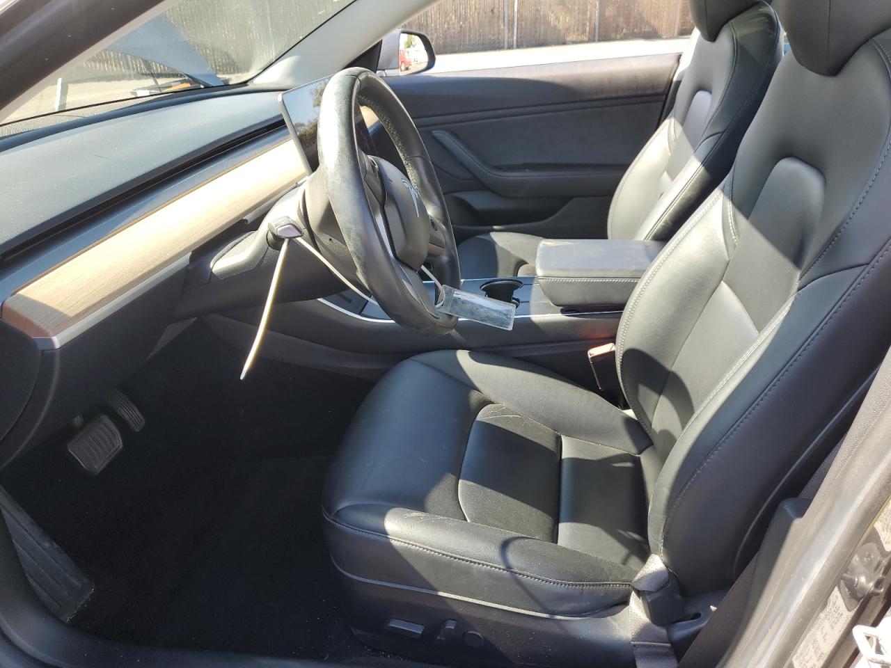 2018 Tesla Model 3 VIN: 5YJ3E1EA5JF049865 Lot: 82443425