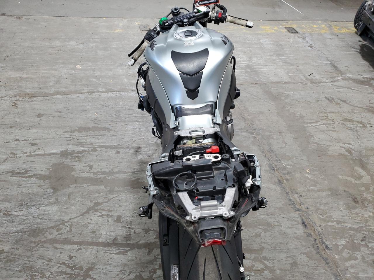 2018 Kawasaki Zx1000 R VIN: JKAZXCR10JA007083 Lot: 90653335