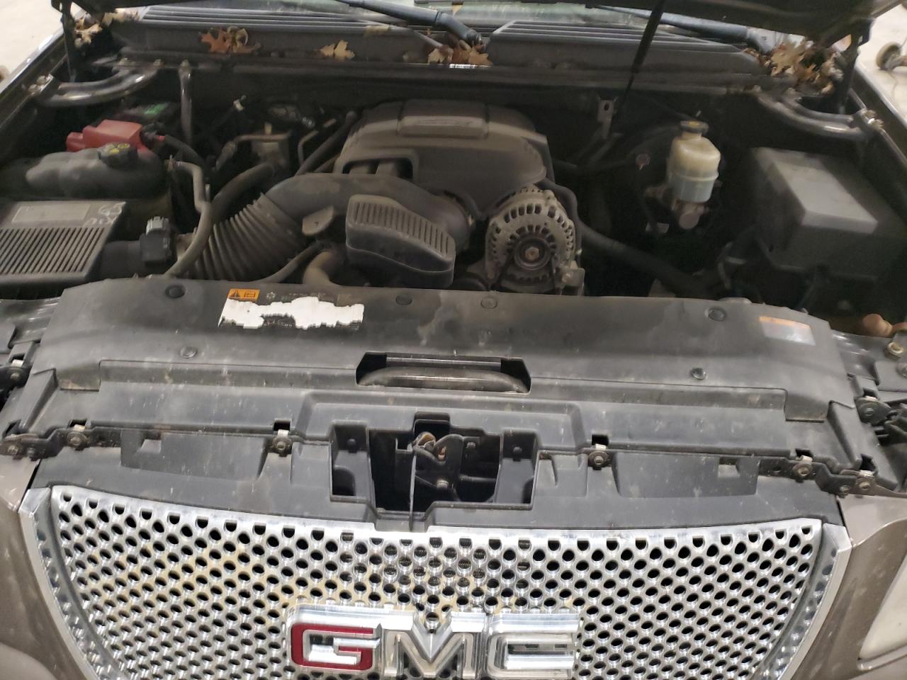 2011 GMC Yukon Xl Denali VIN: 1GKS2MEF8BR290403 Lot: 90221995