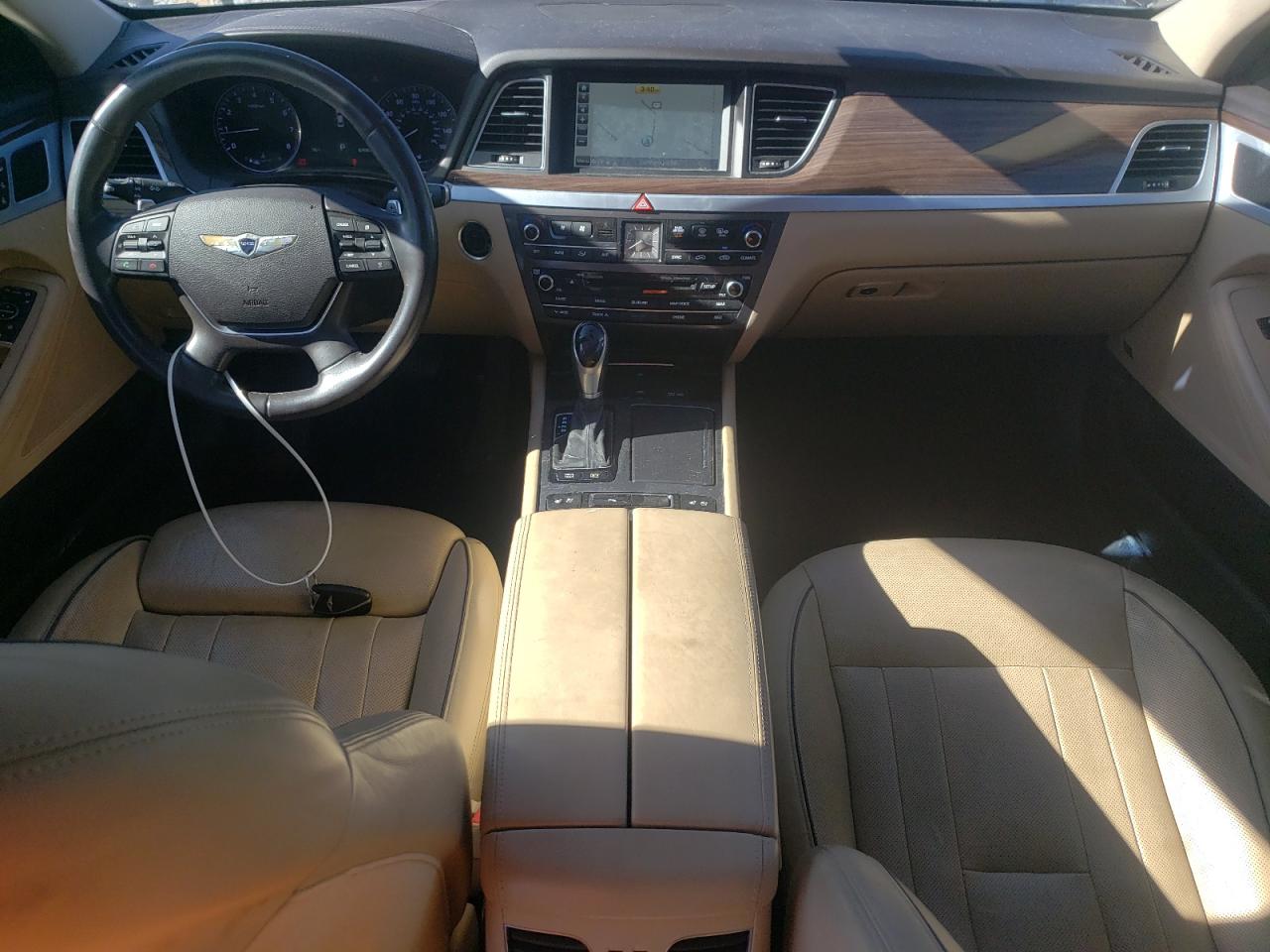 2015 Hyundai Genesis 3.8L VIN: KMHGN4JE1FU016450 Lot: 71853035