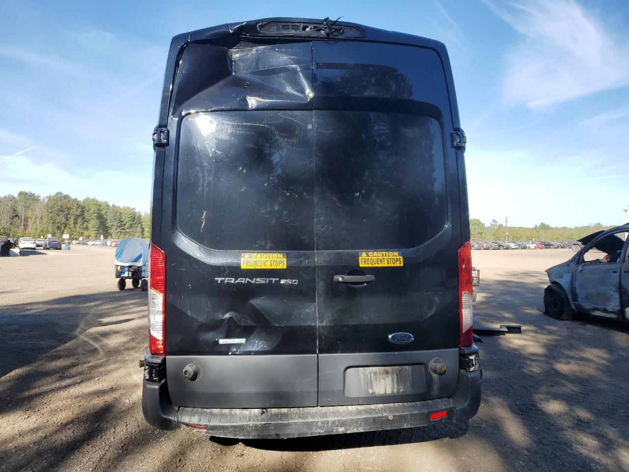 2018 Ford Transit T-250 VIN: 1FTYR3XG1JKA82825 Lot: 81981975