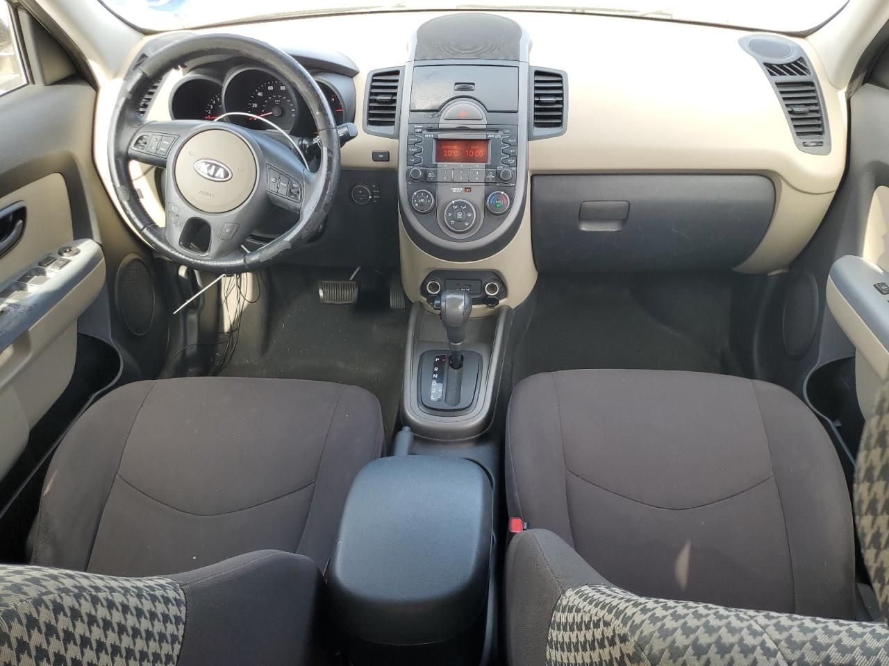 2010 Kia Soul + VIN: KNDJT2A28A7049317 Lot: 85653765