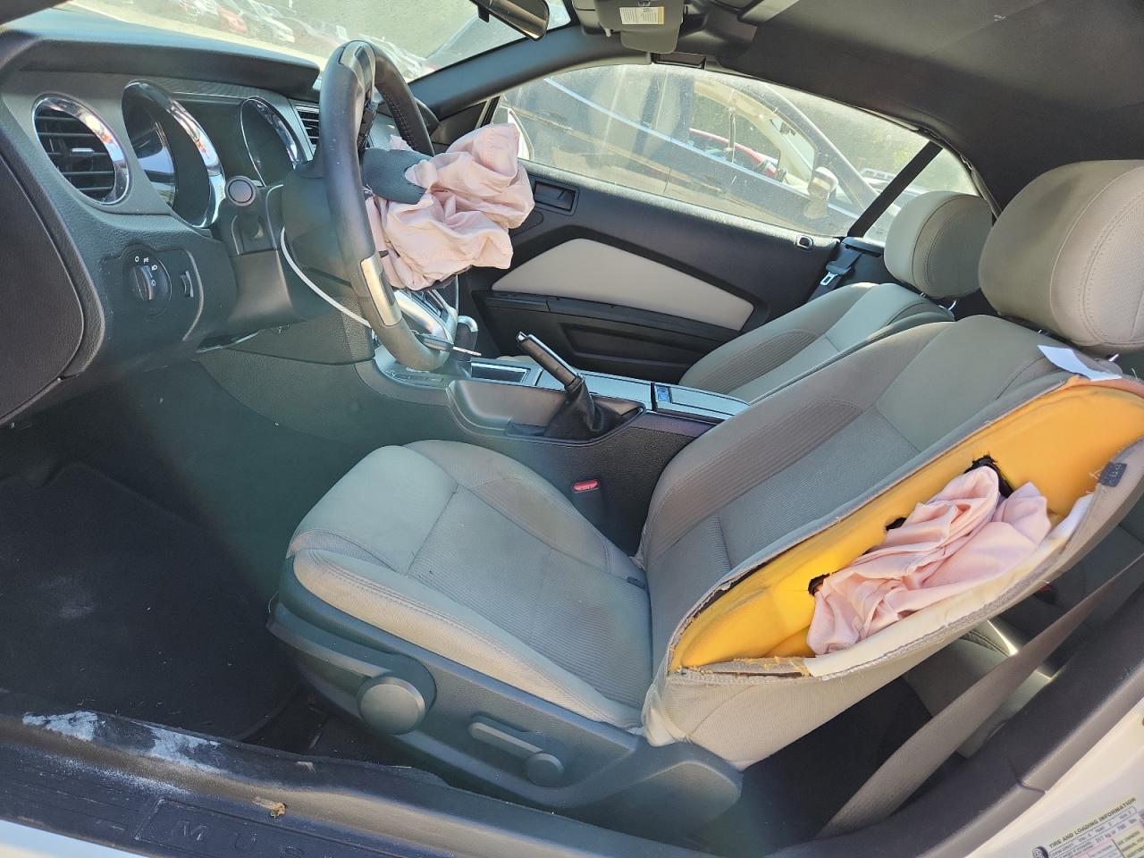 2013 Ford Mustang VIN: 1ZVBP8EMXD5205085 Lot: 84767945