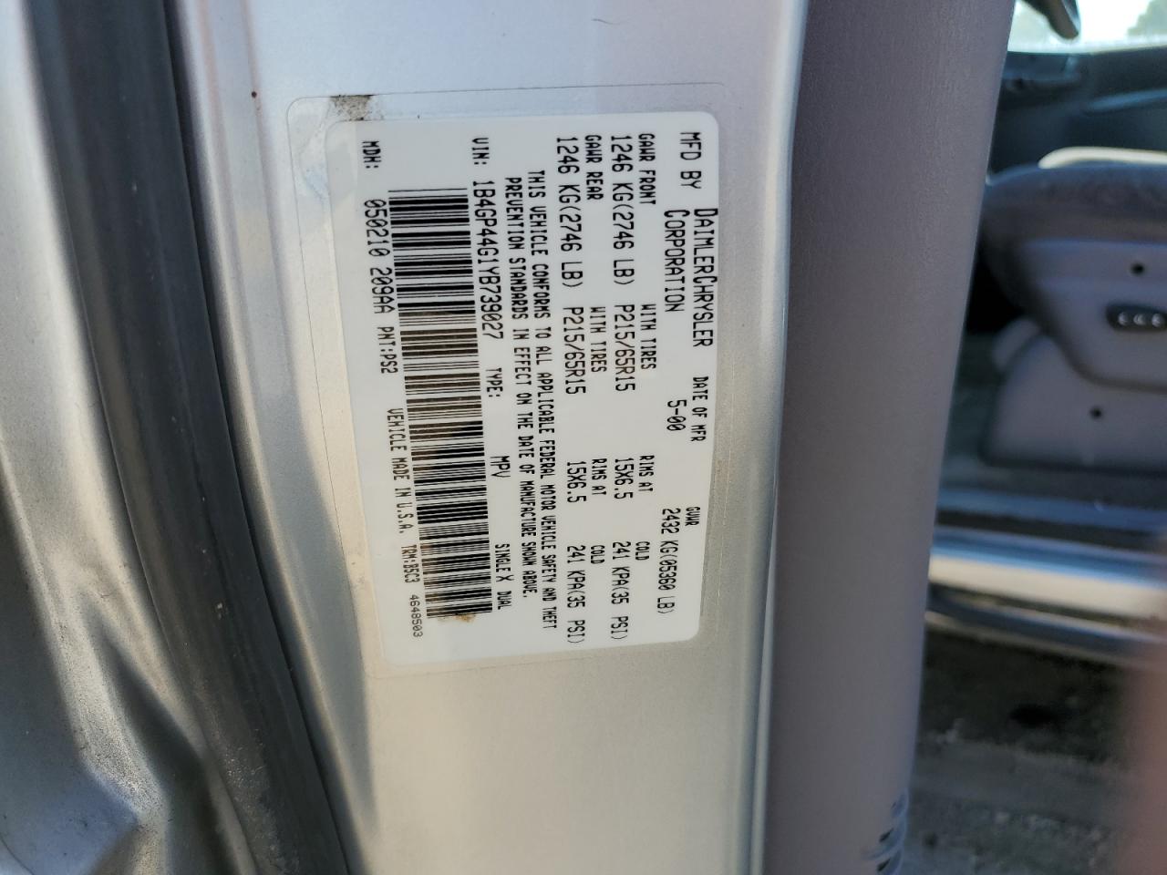 2000 Dodge Grand Caravan Se VIN: 1B4GP44G1YB739027 Lot: 81998035