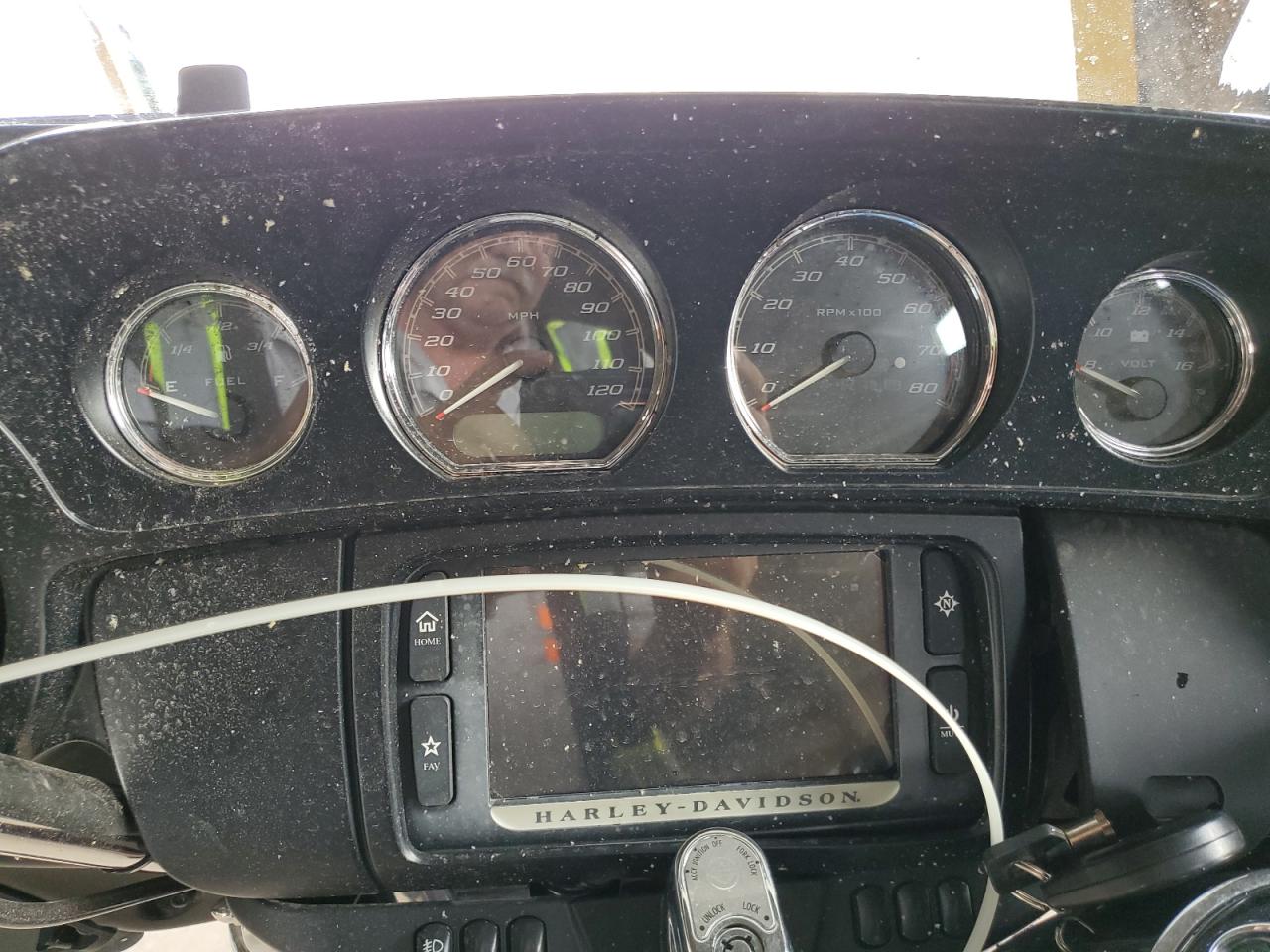 2015 Harley-Davidson Flhtcutg Tri Glide Ultra VIN: 1HD1MAL17FB862758 Lot: 82320205