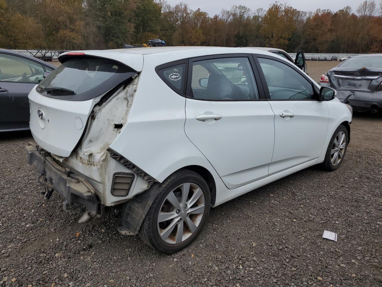 2013 Hyundai Accent Gls VIN: KMHCU5AE1DU130484 Lot: 90380645