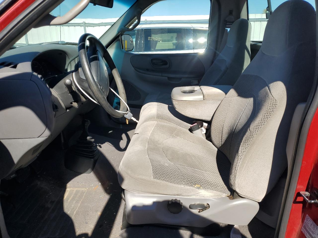 2000 Ford F150 VIN: 2FTZF1822YCA47410 Lot: 84905915