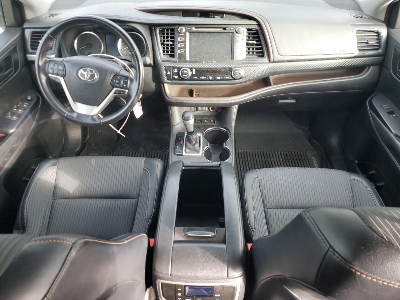 2017 Toyota Highlander Le VIN: 5TDBZRFHXHS410751 Lot: 85766865