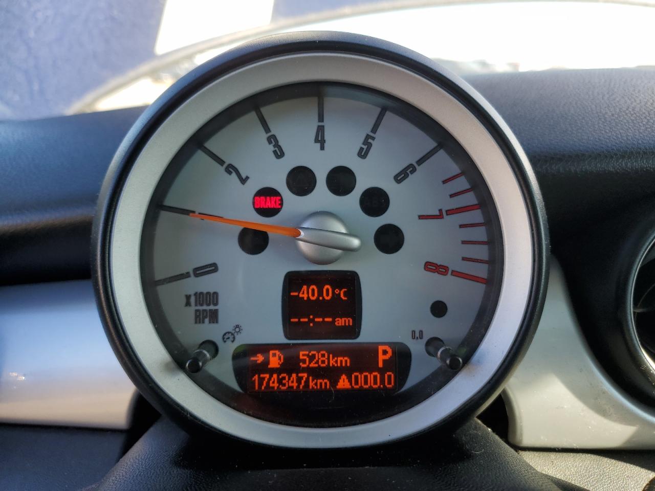 2008 Mini Cooper VIN: WMWMF33568TT60356 Lot: 84301125