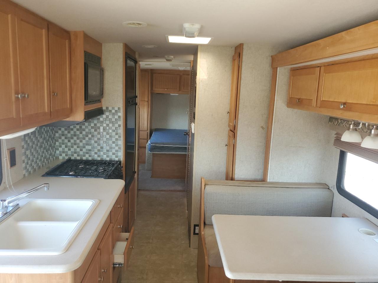 2006 Ford F550 Super Duty Stripped Chassis VIN: 1F6NF53Y460A16331 Lot: 81750215