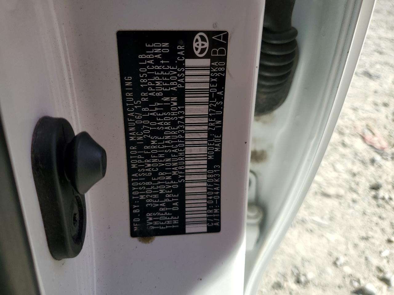 2015 Toyota Corolla L VIN: 5YFBURHE0FP337431 Lot: 84889105