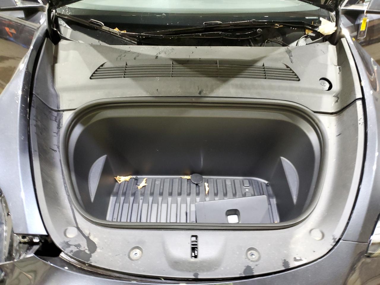 2025 Tesla Model Y VIN: 7SAYGDEE3SA357297 Lot: 85738535